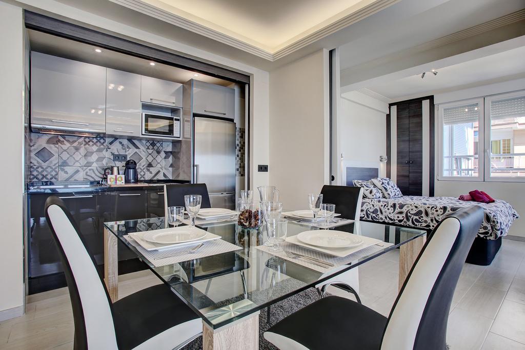 Royal Executive Suite مالقة المظهر الخارجي الصورة