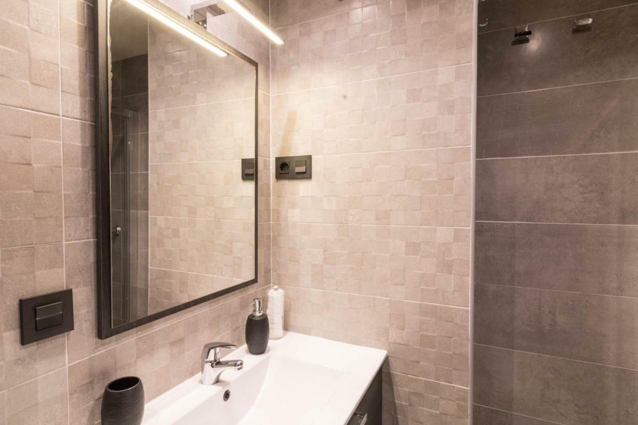 Royal Executive Suite مالقة المظهر الخارجي الصورة